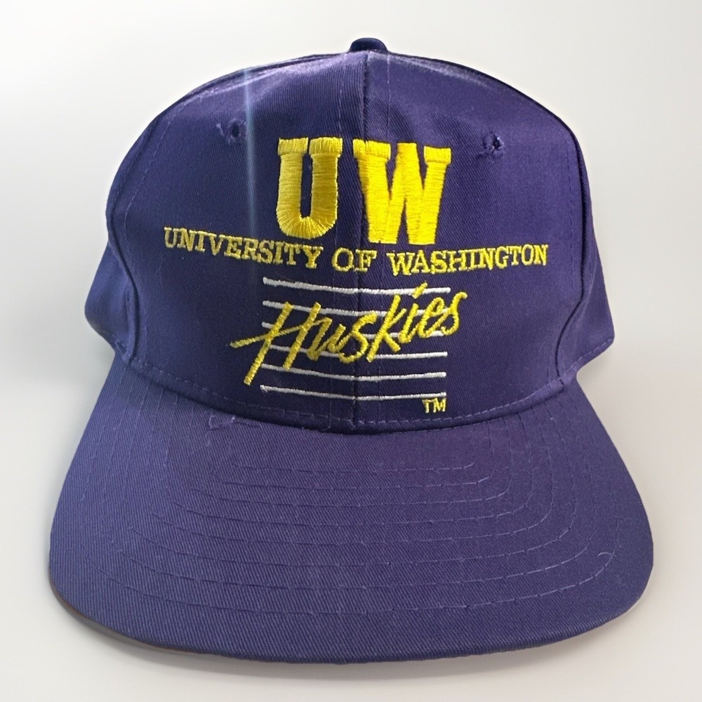 Vintage UW Huskies Snapback Hat Logo Athletic NCAA Washington Purple Dawgs P3